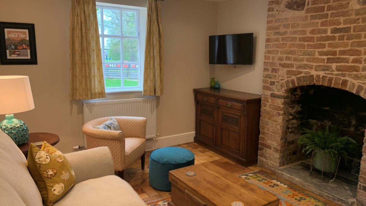 Oulton Park Lodge Little Budworth المظهر الخارجي الصورة